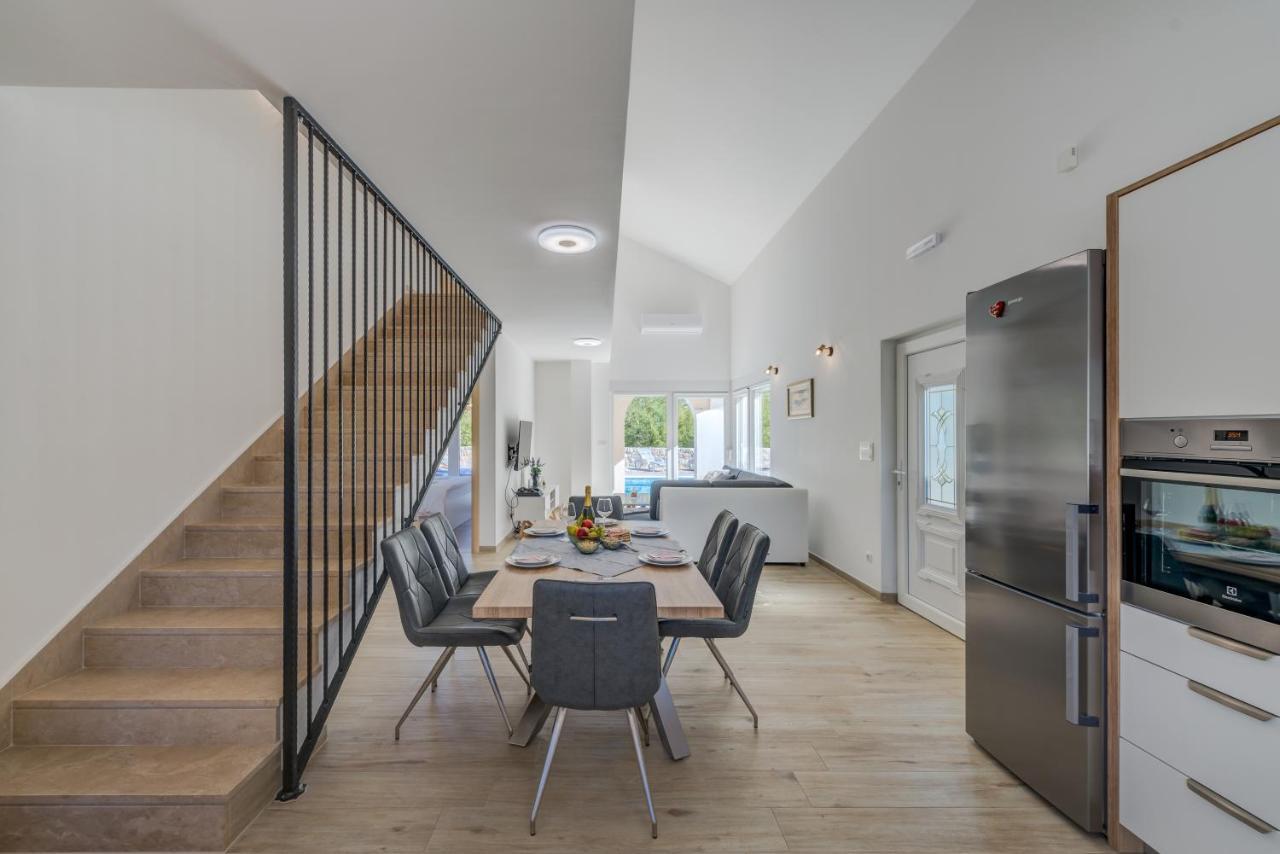 Villa Salvia Zagvozd Екстериор снимка