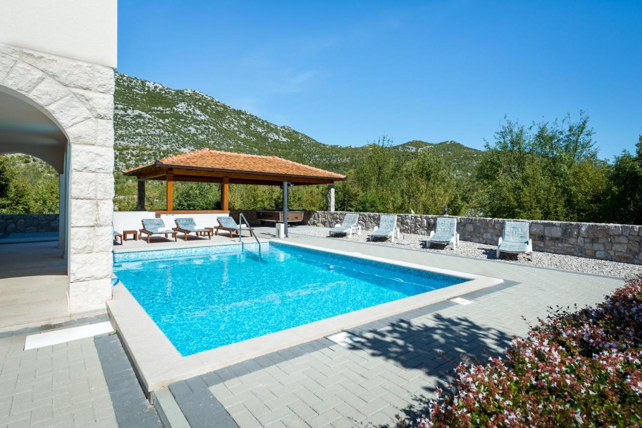 Villa Salvia Zagvozd Екстериор снимка